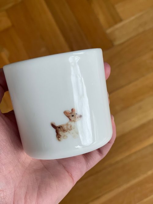 Porcelanowe czarki do herbaty z ręcznie malowanymi ilustracjami psów