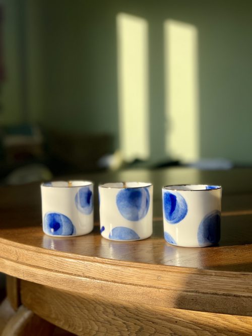 Czarki ceramiczne do pici herbaty, ręcznie robione, zdobione złotem